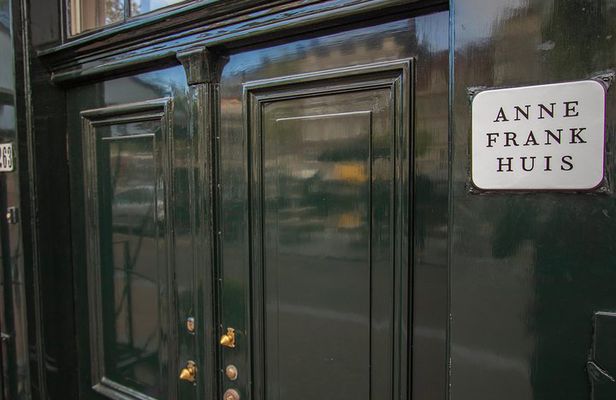 Historic Amsterdam: Exclusive Private Tour with a Local Expert