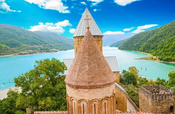 Gudauri and Ananuri full day tour including hotel pick up