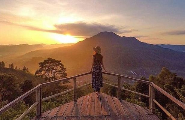 Bali Sunrise & Beautiful Fog Scenery - Pinggan Tour