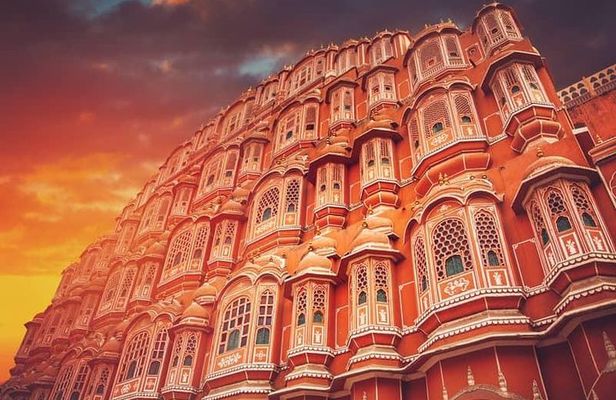 1 Day Guided Trip To Taj Mahal Agra and Jaipur From Delhi