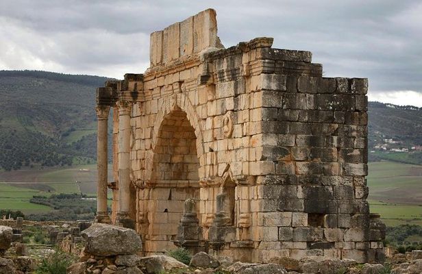 Day trip from Fes: Fes to Volubilis, Moulay Driss Mauseuleum and Meknes