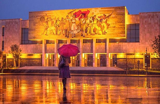 TIRANA Walking Tour: Discover the ever-changing capital city