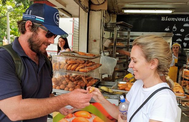 Walking tour, cable car & fruit tasting