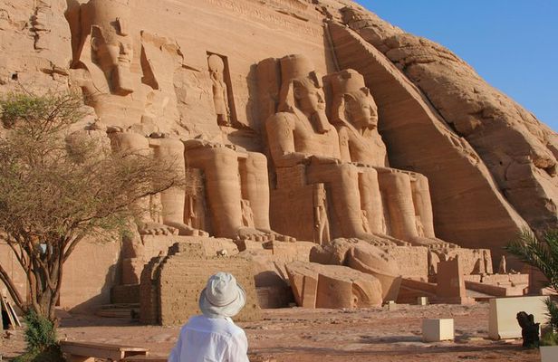 Abu Simbel Shared Day Trip from Aswan with Tour Guide