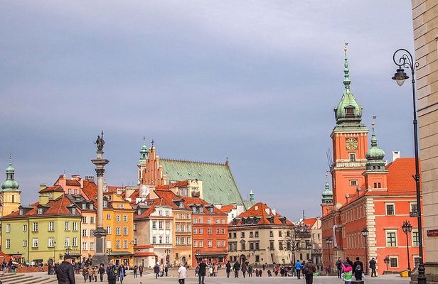 Explore Warsaw in 60 minutes with a Local