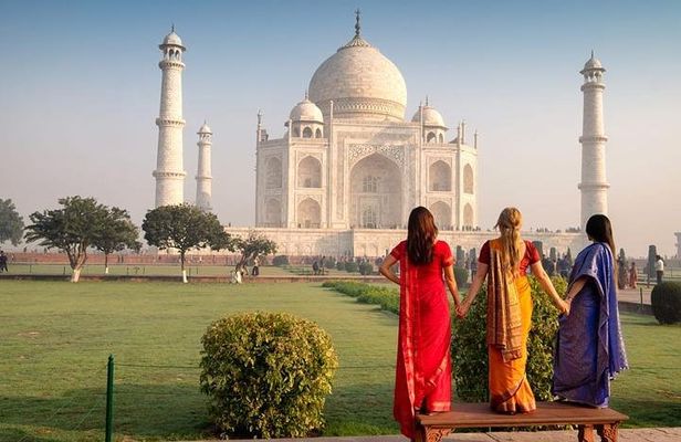 Five Day - Private Luxury Golden Triangle Tour to Agra & Jaipur From New Delhi.