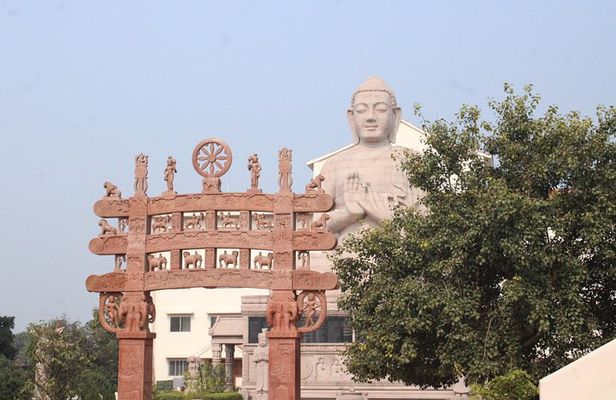 Walking tour of Sarnath, the buddhist site : The Light of Asia Walk