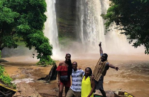 Ghana Eastern Explorer - Boti Falls, Aburi Gardens & Tetther Quarshie Cocoa Farm
