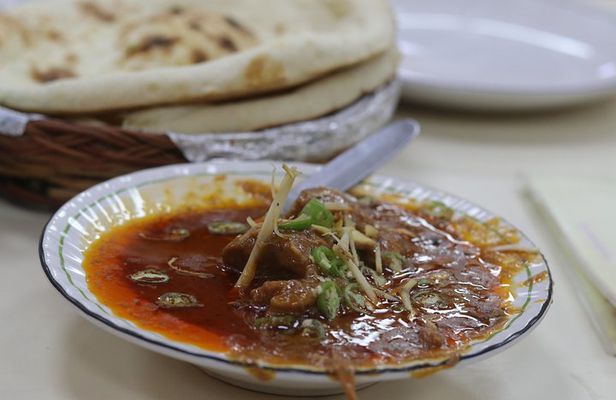Delhi Culinary Evolution Tour: Old + New Delhi Food all inclusive