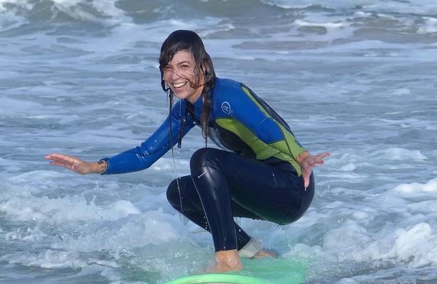 Professional Surfing lessons in the heart of Tel Aviv