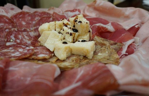Bologna Food Tour from a local perspective