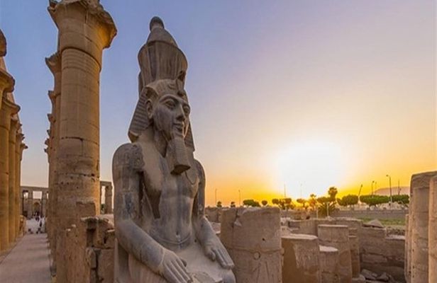 Private Day Tour of the East and West Banks from Luxor