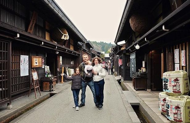 Takayama Customized Private Tour in 1 Day with Licensed Guide