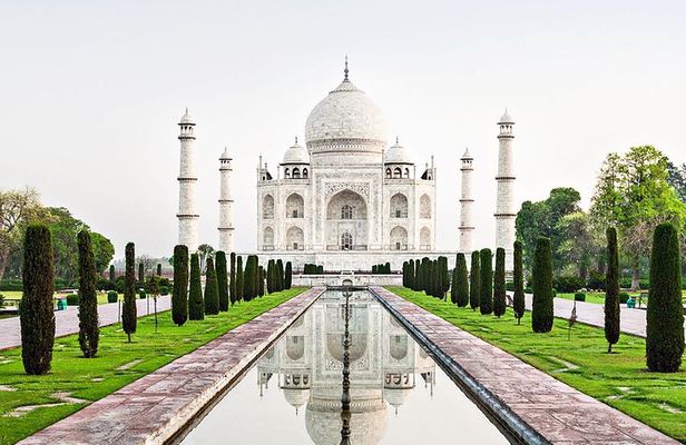 Day Trip to Taj Mahal & Agra Fort from Delhi by Car