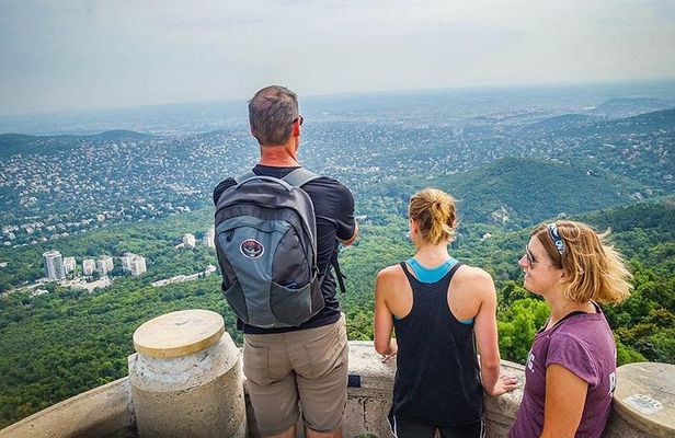 Panoramic hike around Budapest
