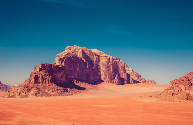 Jeep Tour in Wadi Rum with Professional Guide (Full day)