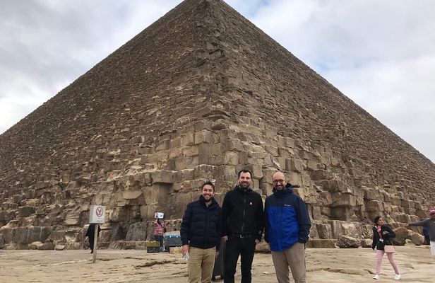 4 Hour Giza Pyramids & Sphinx Tour