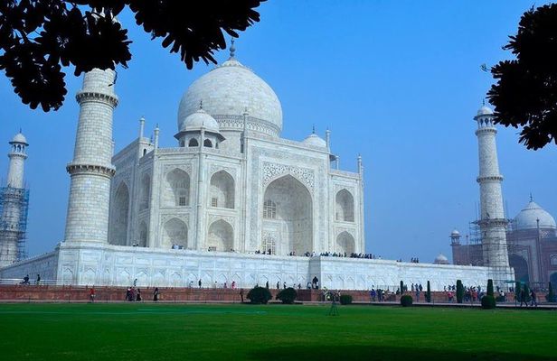 Private tour of Taj Mahal from Delhi