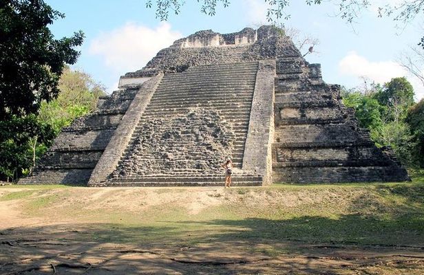 One Day Tour Yaxha all Inclusive from Flores