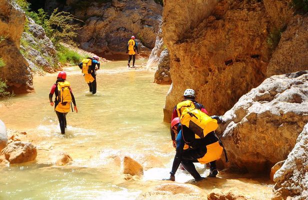 3 days of canyoning in Sierra de Guara