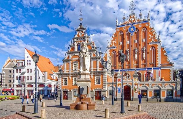 Discover Riga’s most Photogenic Spots with a Local