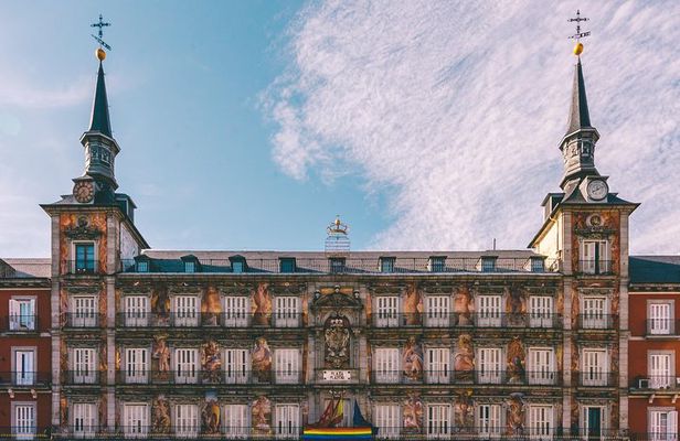 Explore the Instaworthy Spots of Madrid with a Local