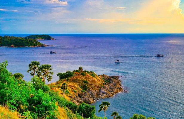 Private Phuket Island Tour with Big Buddha (1-8 Guests)