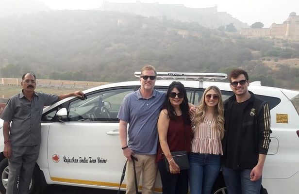 2-Day Jaipur Forts Palaces and Temples Tour
