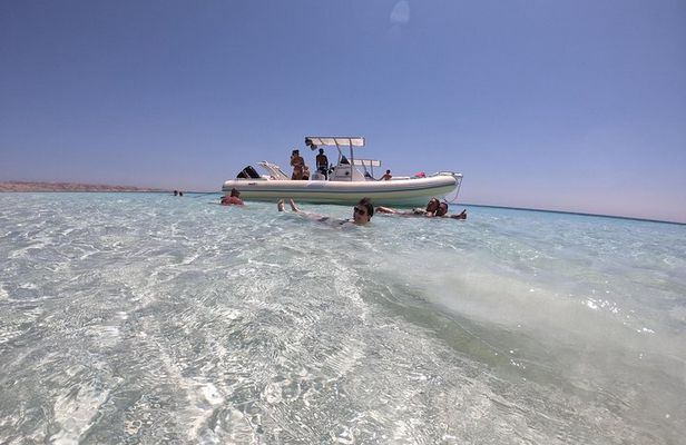 Islands & Snorkeling Private Tour in Hurghada