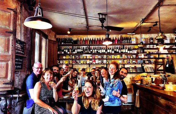 Barcelona Tapas & Wine Experience as a Local at Hidden Wineries