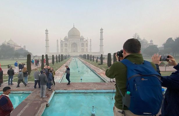 Tajmahal And Agra Fort Tour By Super Fast Train - All Inclusive