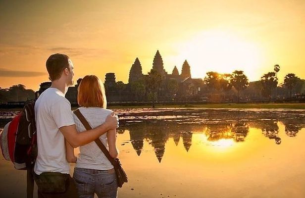 Angkor Wat Private Tour with Sunset Watching