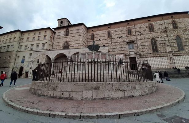 Perugia Private Walking Tour with licensed guide