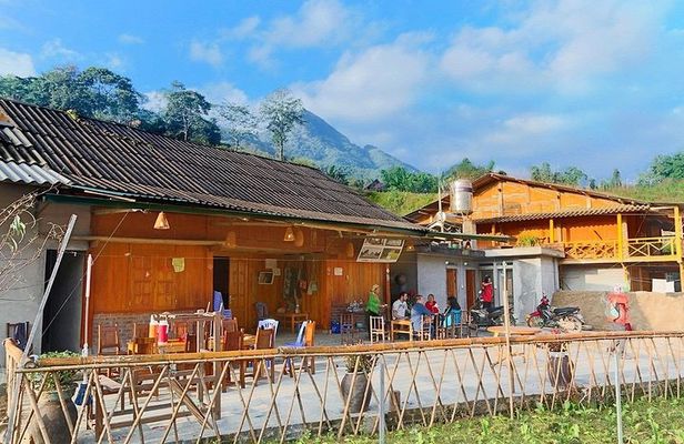 Sapa Trekking Tour by Train 2 Days 3 Nights (Homestay Overnight)
