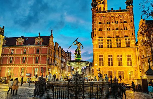 Explore Gdańsk: 6-Hour Private Guided Tour of Key Highlights