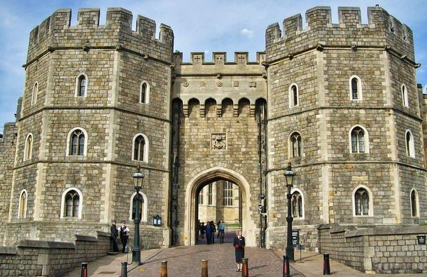 LEGOLAND® and Windsor Castle Independent Full Day Private Tour