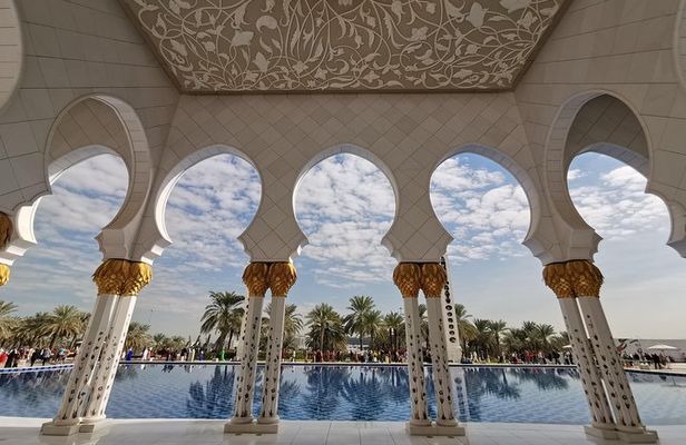 From Dubai : Abu Dhbai Tour Including Le Louvre Museum Ticket