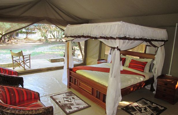 5 Days Lake Nakuru-Lake Naivasha & Maasai Mara Safari