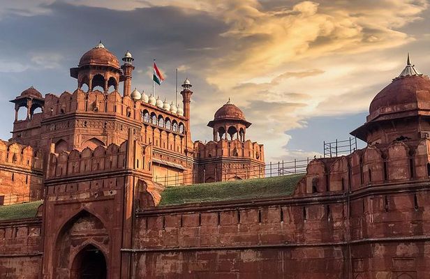 Red Fort Fast Track Entry Ticket in Delhi 2 hours Tour