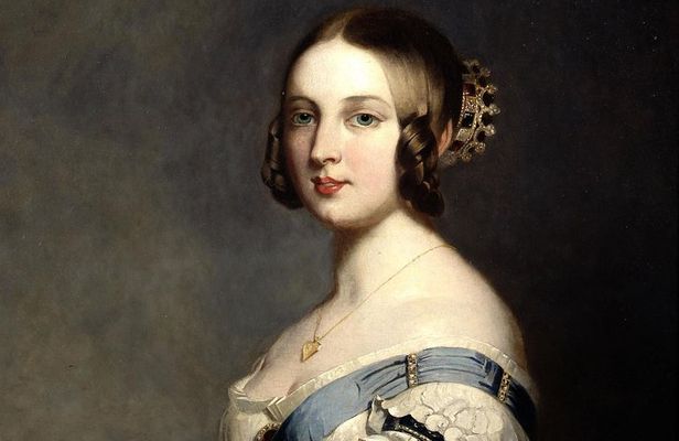 Young Victoria's London: Windsor Castle & Kensington Palace