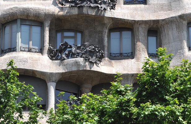 Barcelona & Gaudi. Regular Tour