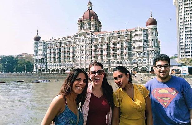 PRIVATE Mumbai Full Day Tour in Premium Car/Bus/Moped with GUIDE