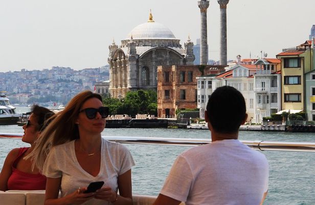 Istanbul Lunch Cruise on Bosphorus and Black Sea