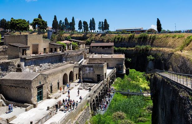 Pompeii and Herculaneum shared shore excursion 
