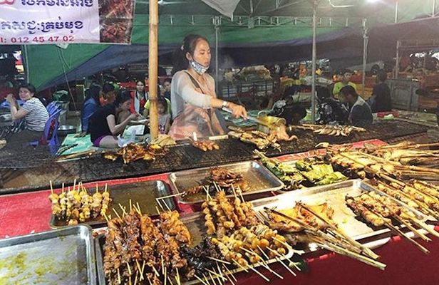 Night Street Tour in Siem Reap