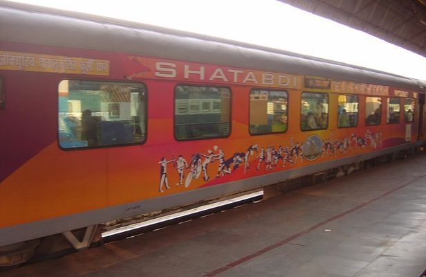 Day Tour from Khajuraho to New Delhi via Agra