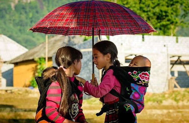 Local Experience in Sapa trekking tours