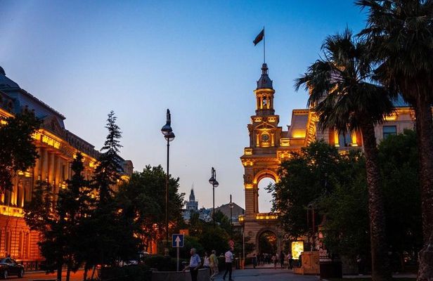 Beauty of Baku Private Night Tour