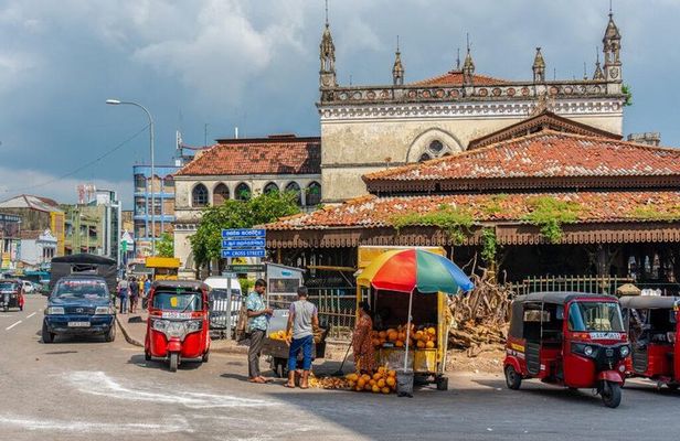 Colombo City Tour by Tuk Tuk ( Sightseeing entry fees included )