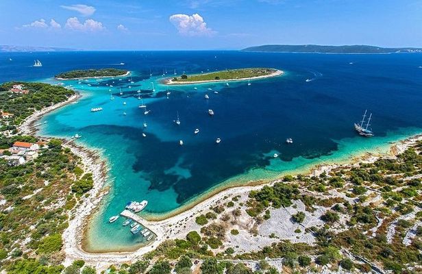 Blue Lagoon/Trogir/Šolta Boat Excursion with Lunch